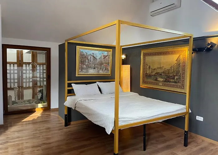 Lägenhet Amazing Savoya Nr1 Loft Old Center Self Check-in *