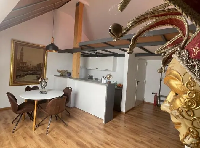 Lägenhet Amazing Savoya Nr1 Loft Old Center Self Check-in